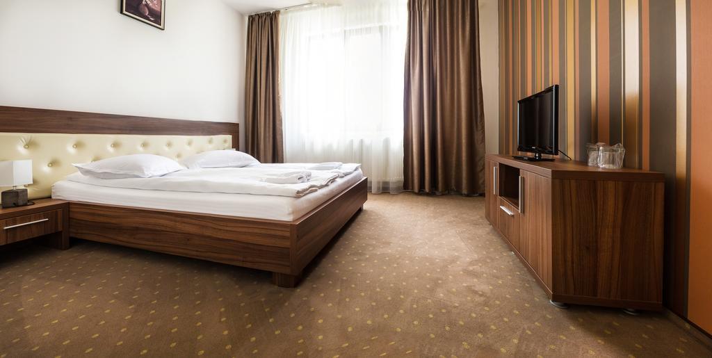 Hotel Mariss Alba Iulia Quarto foto